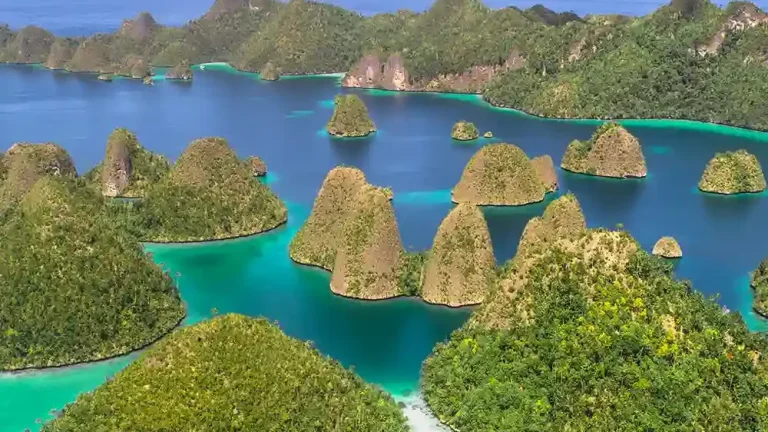 Wayag islands from the summit, Raja Ampat